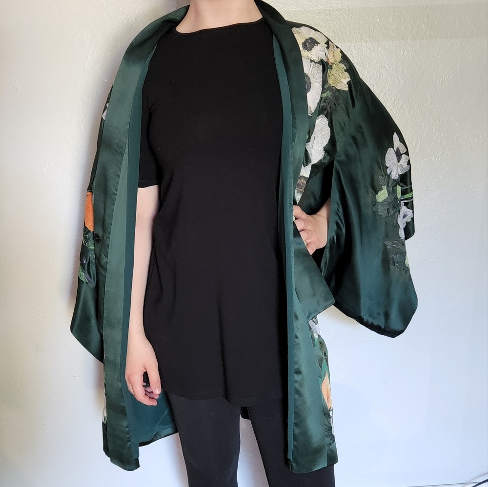 Alice Archer Green Silk Kimono - Picture 13 of 16